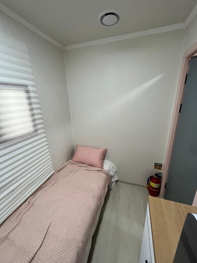 The Stay Cube House - Female Only Seúl Exterior foto